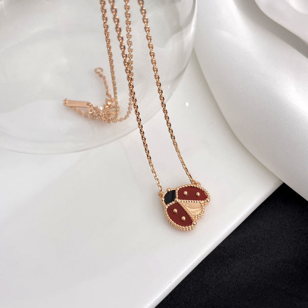 ˇStreet JewelryˇLUCKY  CARNELIANS LADYBUG NECKLACE