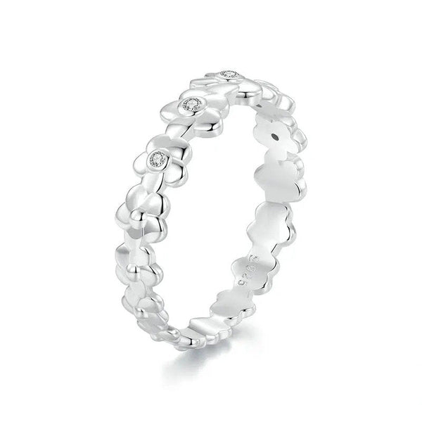 [STREET]Flower Ring Paved with Cubic Zirconia Statement Band Ring